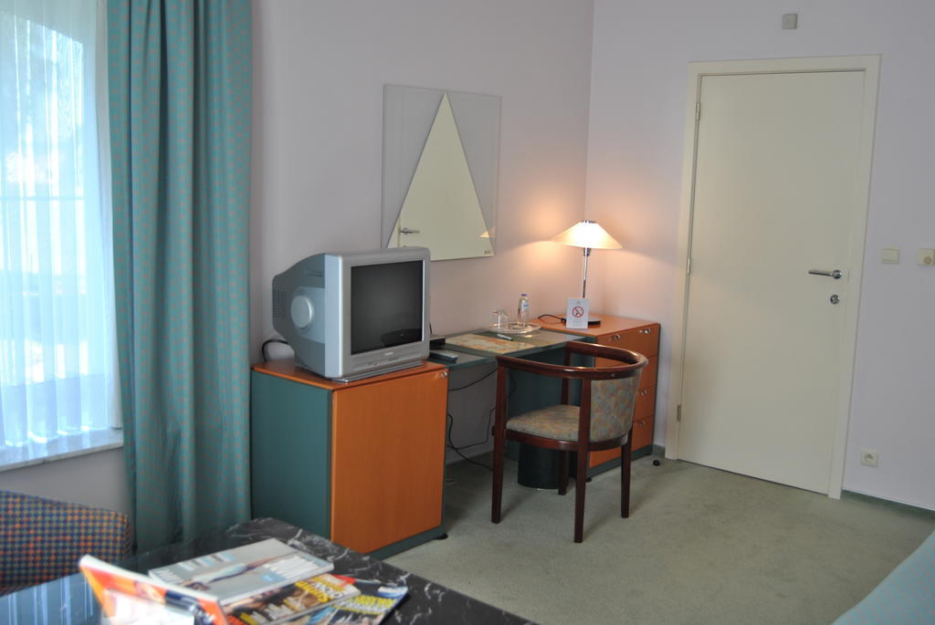 Greenpark Hotel Sint-Pieters-Leeuw Phòng bức ảnh