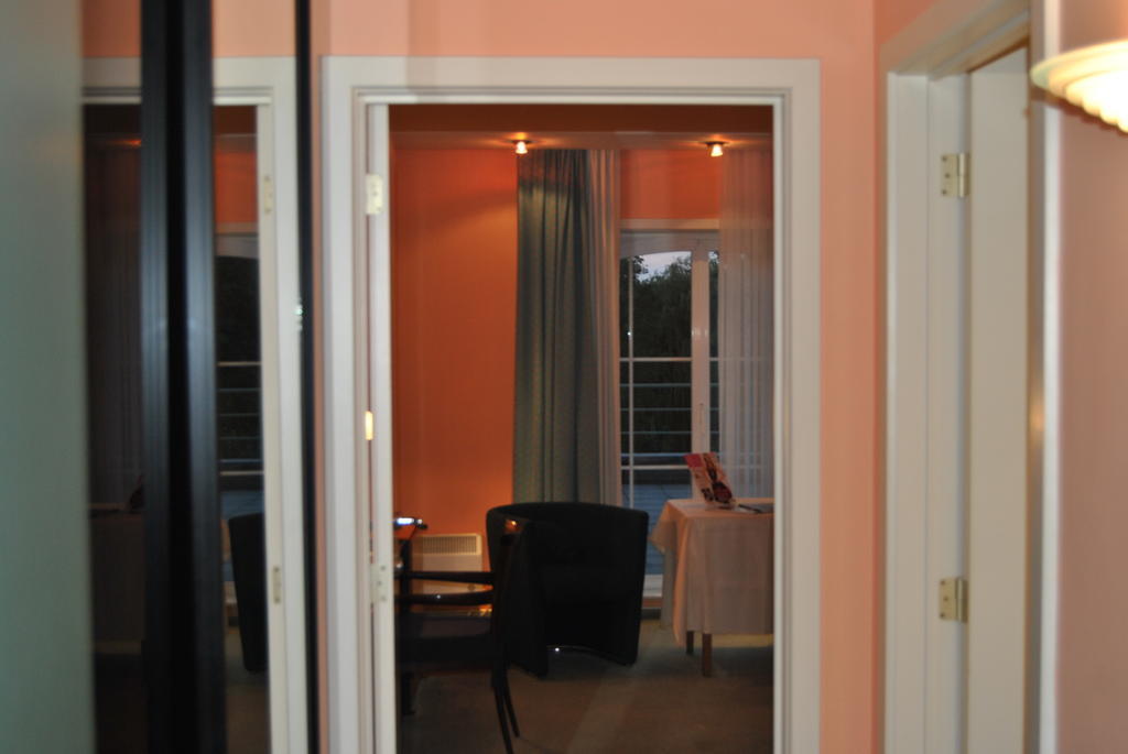 Greenpark Hotel Sint-Pieters-Leeuw Ngoại thất bức ảnh