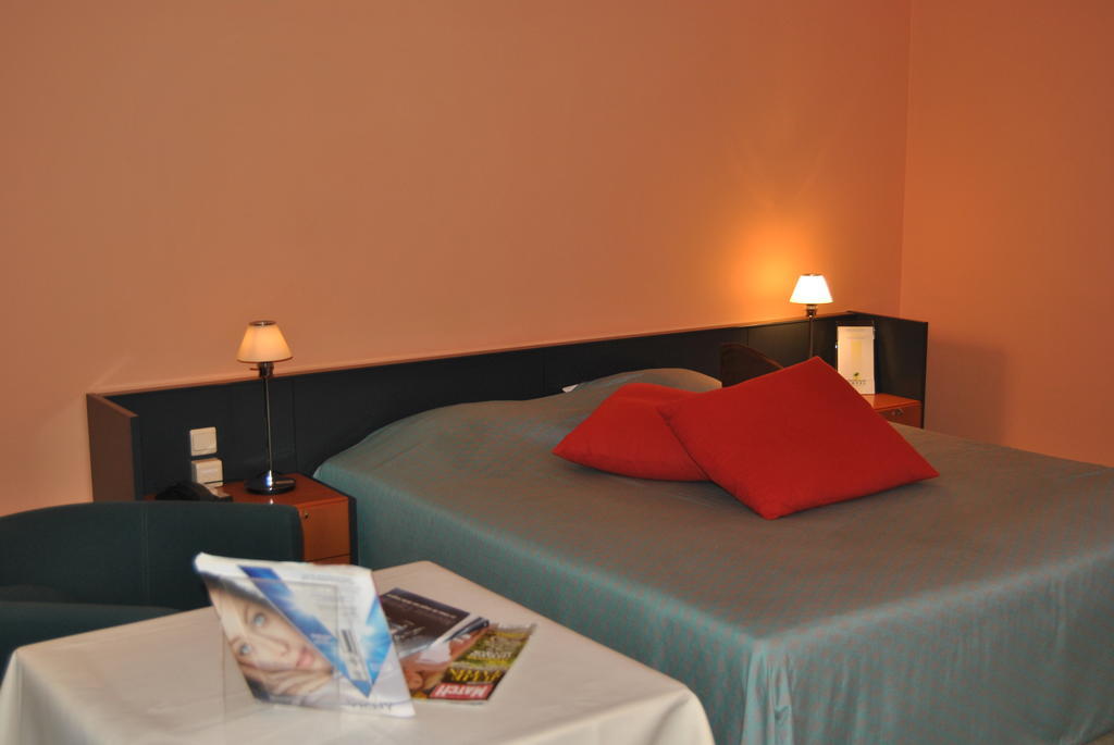 Greenpark Hotel Sint-Pieters-Leeuw Phòng bức ảnh