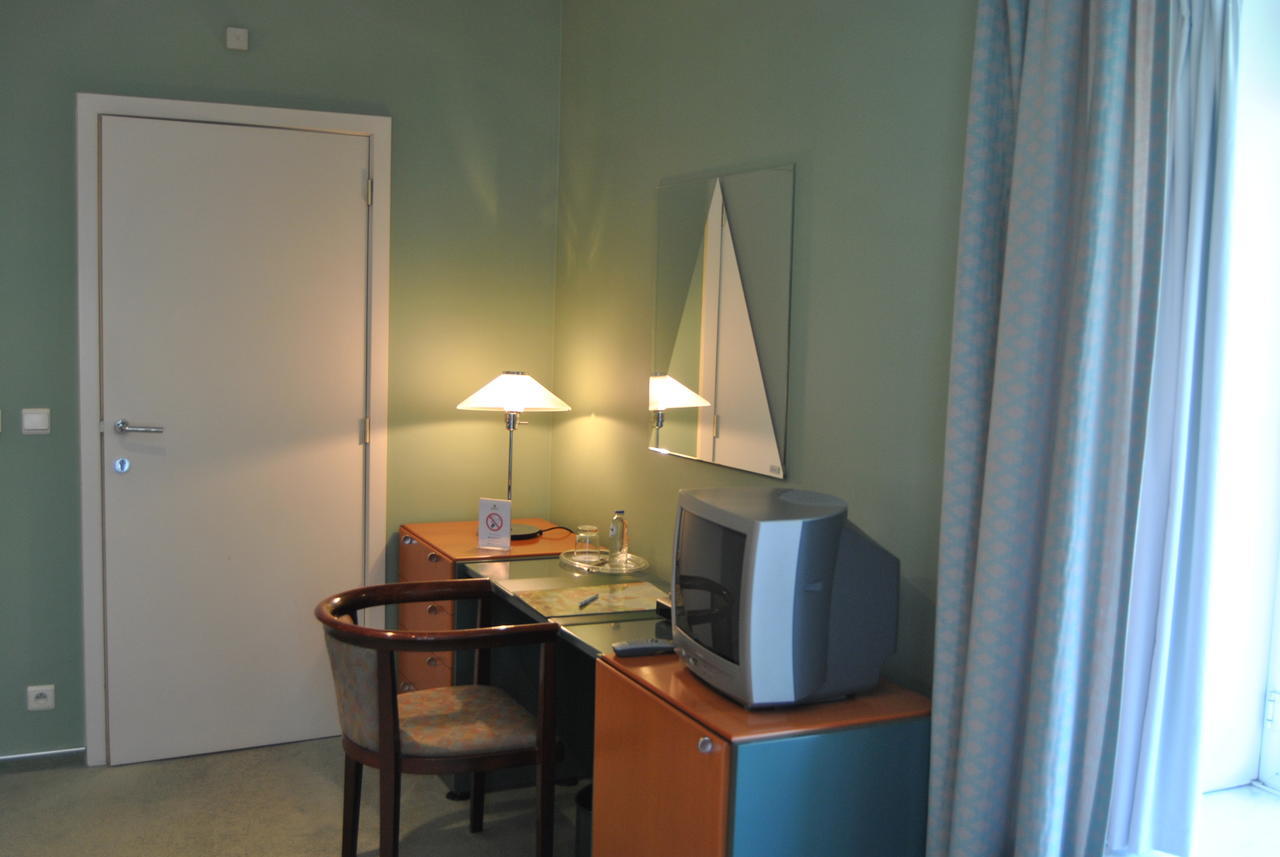 Greenpark Hotel Sint-Pieters-Leeuw Phòng bức ảnh